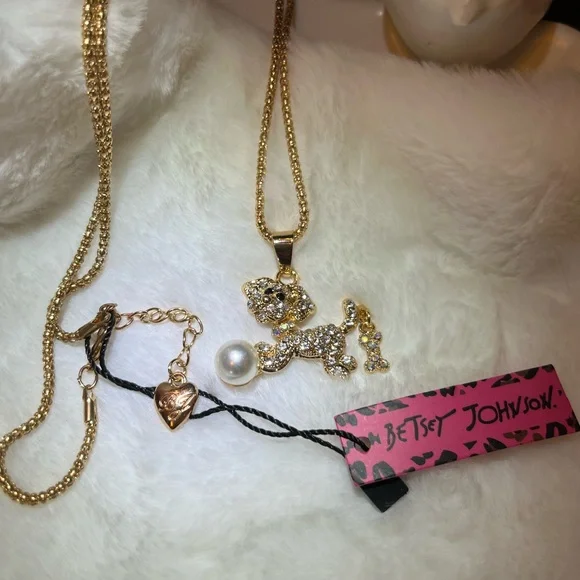 Betsey Johnson Doggy and Bone necklace - Picture 3 of 15
